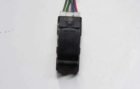 Suzuki SX4 Electric window control switch 62J00 C630T