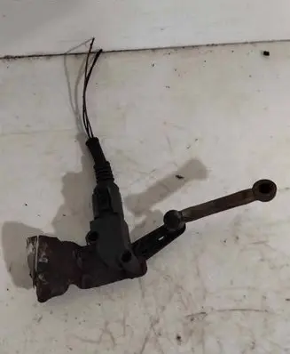 Headlight/headlamp level sensor
