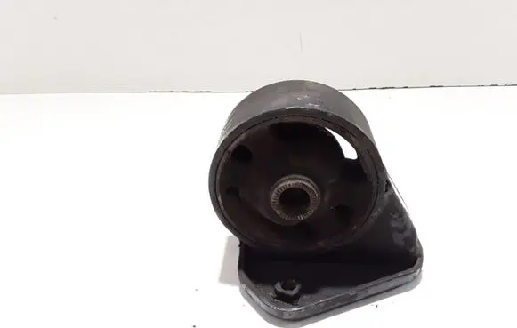 Hyundai Santa Fe Engine mount bracket