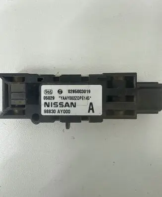 Nissan Primera Airbag deployment crash/impact sensor 0285003019 98830AY000 YAAP002ZDPE145