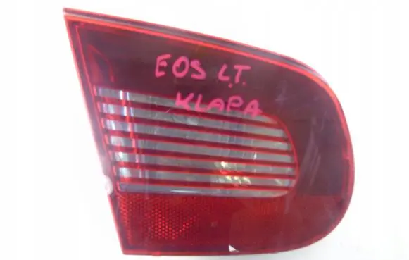 Volkswagen Eos Tailgate rear/tail lights 1Q0945093C