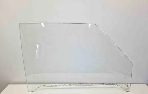 Mercedes-Benz SLC C107 Front door window/glass (coupe) 1077201618 A1077201618