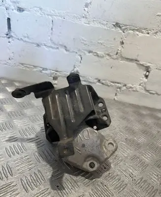 Citroen C4 I Engine mount bracket 196820267801