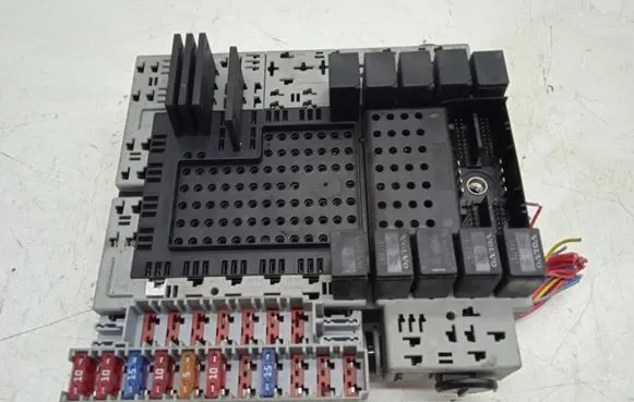Volvo V70 Fuse box set 8651548