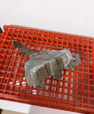 Mercedes-Benz E W212 Other engine bay part A6511501675