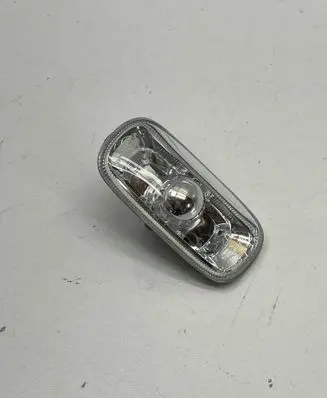 Audi A4 S4 B7 8E 8H Front fender indicator light 8E0949127