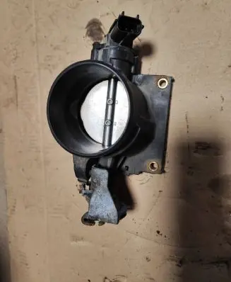 Mazda 5 Throttle valve VP2ALUDF C8W23