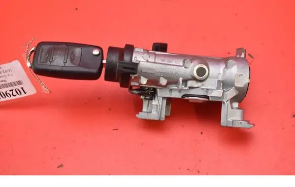 Volkswagen Touran I Ignition lock 1K0905851B