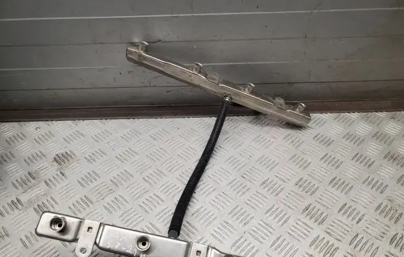 Dodge RAM 1500 DS Fuel main line pipe 05281571AA