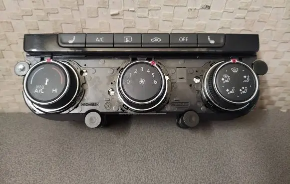 Volkswagen Golf VII Climate control unit 5G0907426AA