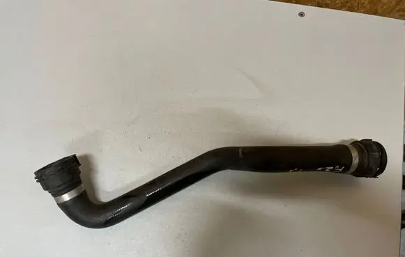 BMW 1 F20 F21 Engine coolant pipe/hose 7596833