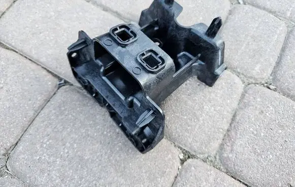 Opel Astra L Armrest 9830672080