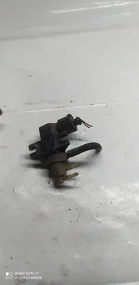 Vacuum valve