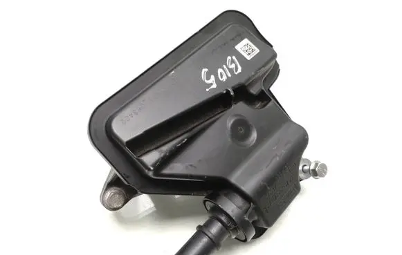 Ford Fiesta Oil breather separator HX7G6C757ca