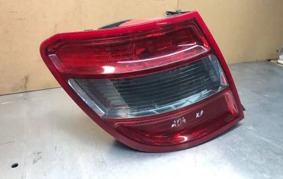 Mercedes-Benz C W204 Rear/tail lights A2048203764 2048203764 0000686845