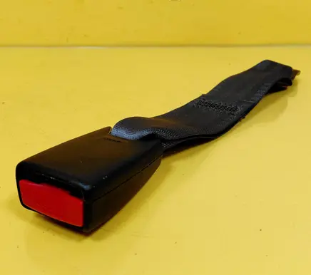 Rear seatbelt buckle