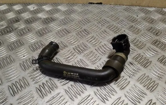 Mercedes-Benz B W246 W242 Engine coolant pipe/hose A2425063235