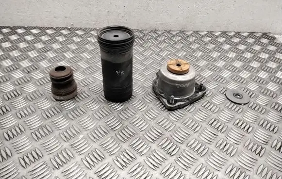 BMW X6 E71 Rear shock absorber damper bump stop 6782670 6771533