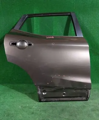 Nissan Qashqai Rear door