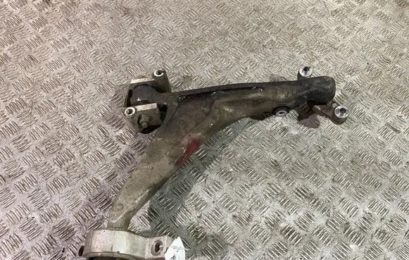 Volvo XC90 Front lower control arm/wishbone