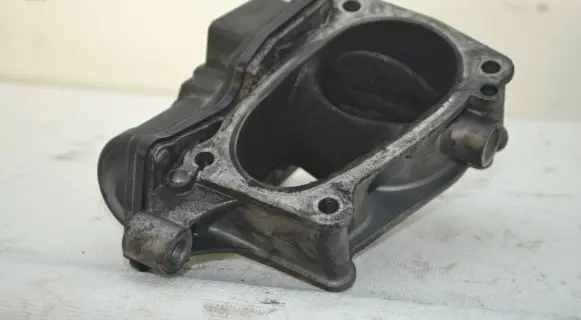 Audi A4 S4 B7 8E 8H Throttle valve 1071380231
