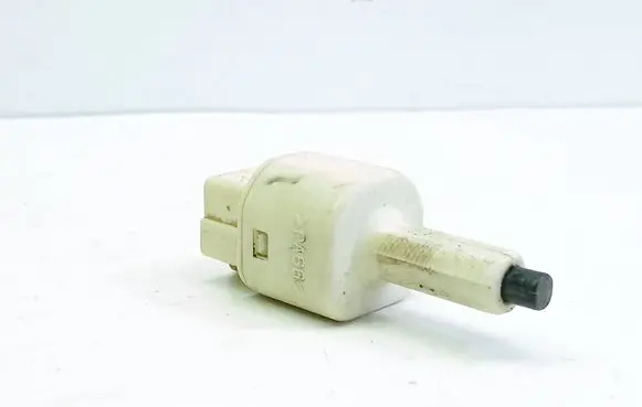 Toyota Avensis T250 Brake pedal sensor switch 