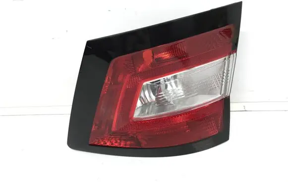 Skoda Fabia Mk3 (NJ) Rear/tail lights 6V9945096 62422002
