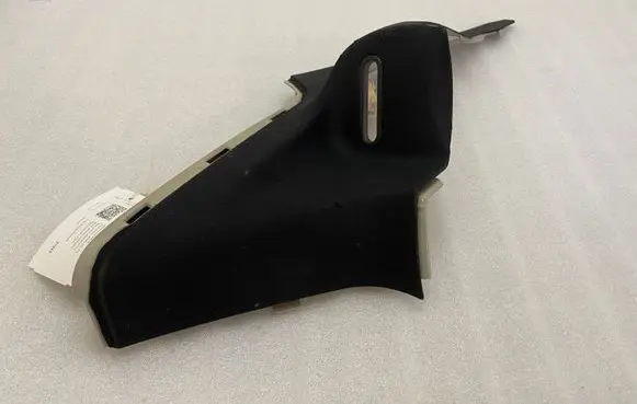 Other sill/pillar trim element