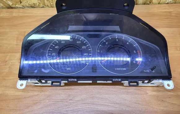 Volvo S80 Speedometer (instrument cluster) 31254540AA 69199680U 36000416