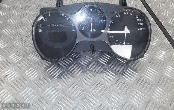 Speedometer (instrument cluster)