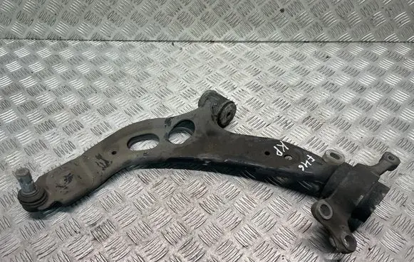 BMW 2 F46 Front lower control arm/wishbone 6871301