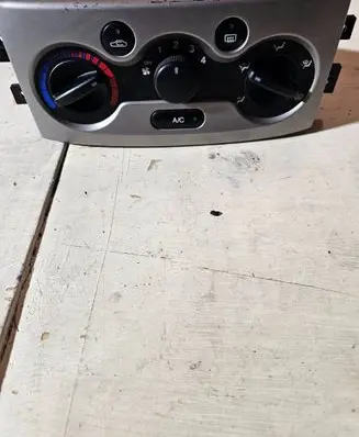 Chevrolet Kalos Air conditioning (A/C) switch 