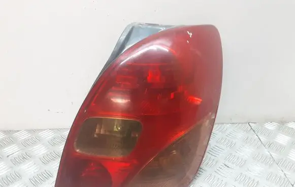 Toyota Corolla Verso E121 Rear/tail lights