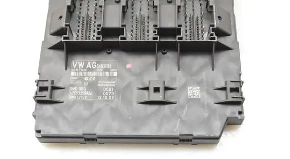 Volkswagen Tiguan Comfort/convenience module 5K0937084