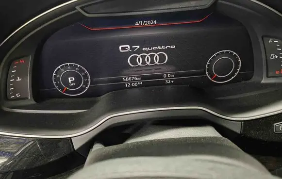 Audi Q7 4M Speedometer (instrument cluster) 0263720446 4M0920890D