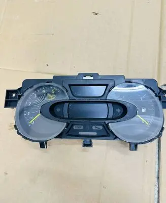 Renault Captur Speedometer (instrument cluster) 