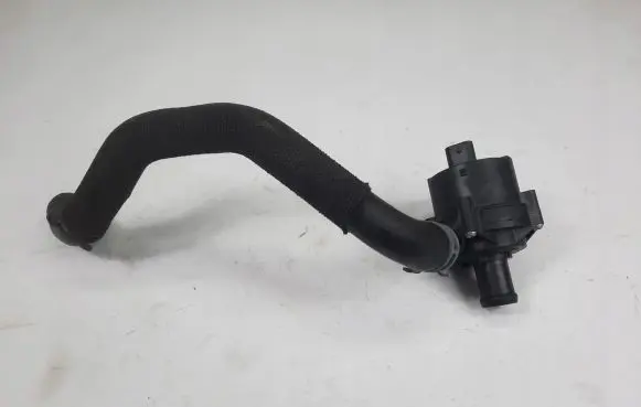 Volkswagen Golf VII Water pump 5Q0121599AK