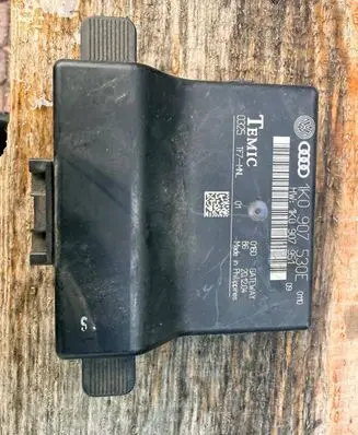 Volkswagen PASSAT B6 Gateway control module 1K0907530E