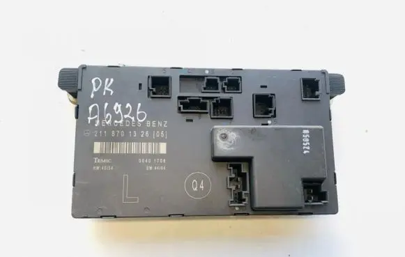 Mercedes-Benz E W211 Door control unit/module 2118701326 00401708
