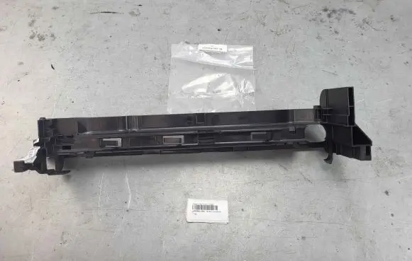 Radiator mount bracket