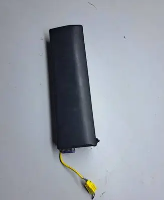 Knee airbag