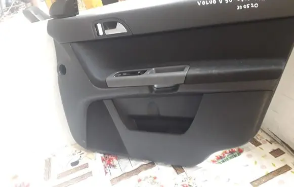 Volvo V50 Front door card panel trim 1740008RR 39860567