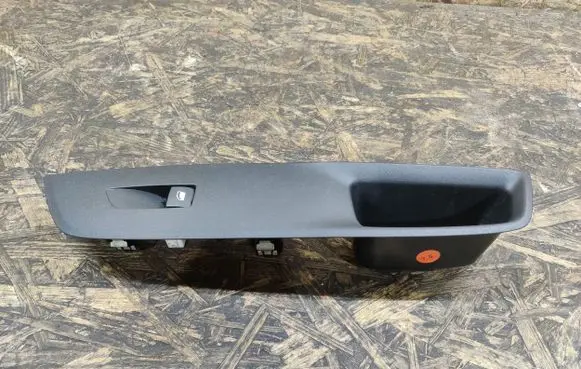 Opel Mokka B Front door interior handle trim 9835153880 98044803ZD
