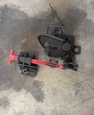 Fiat Stilo Engine bonnet/hood lock/catch 46806404 16806405