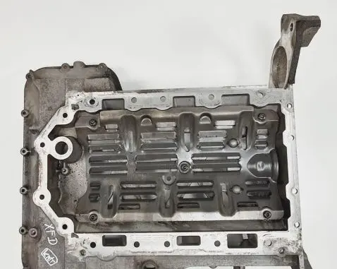 Jaguar XF X250 Oil sump 4R8Q-6U004-EC