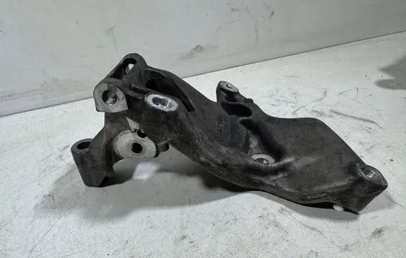 Volkswagen Crafter Engine mounting bracket 04L260089 04L2600892 7680097