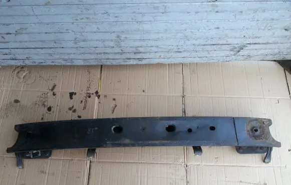 Ford Focus Front bumper support beam 