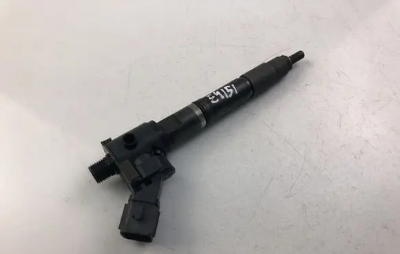 Volvo V70 Fuel injector 31405404