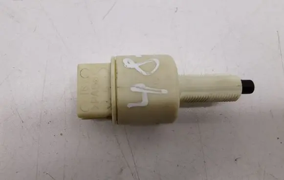 Toyota Avensis T250 Brake pedal sensor switch