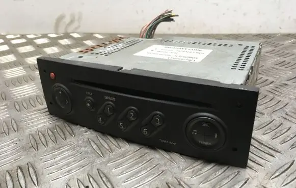 Renault Megane II Radio/CD/DVD/GPS head unit 22DC27762 RN277F50779037